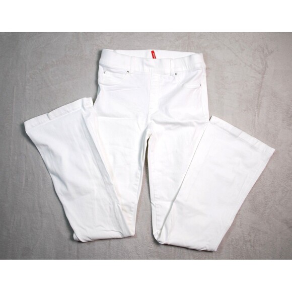 SPANX EVERYWEAR FLARE Womens Medium White Pull On Stretch Denim Jeans NWOT - Picture 1 of 7